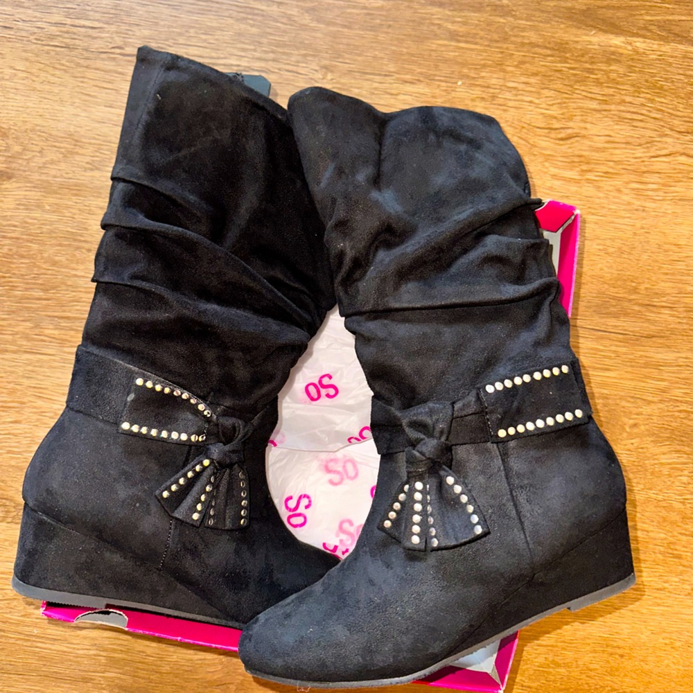 SO Kelsea Boots Girl's 3 Faux Suede Black Slouch Design 1 3/4" Platform Heel